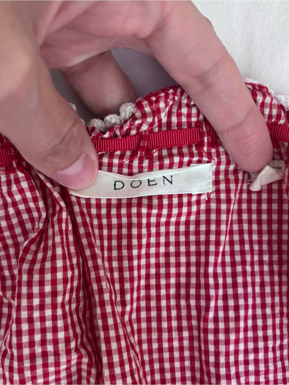 Doen Women's Traveler Red Gingham Sleeveless Crop Top with Button Front S - Picture 3 of 5